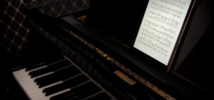 piano with tablet